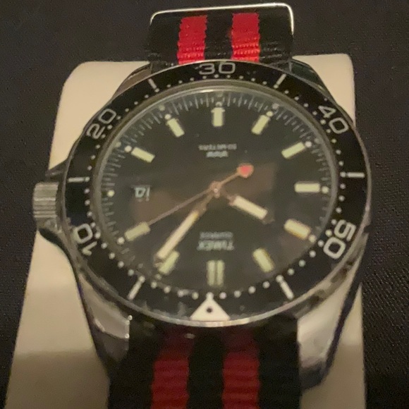 Vintage Timex Quartz Red Dot Mens 50 Meter Diver Watch Untested Lollipop - Picture 4 of 4